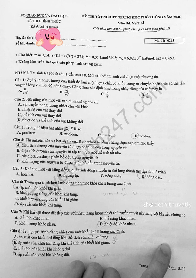 Đáp án gợi ý, đề thi môn Vật lý mã đề 0211 tốt nghiệp THPT 2025 chính xác nhất - 2