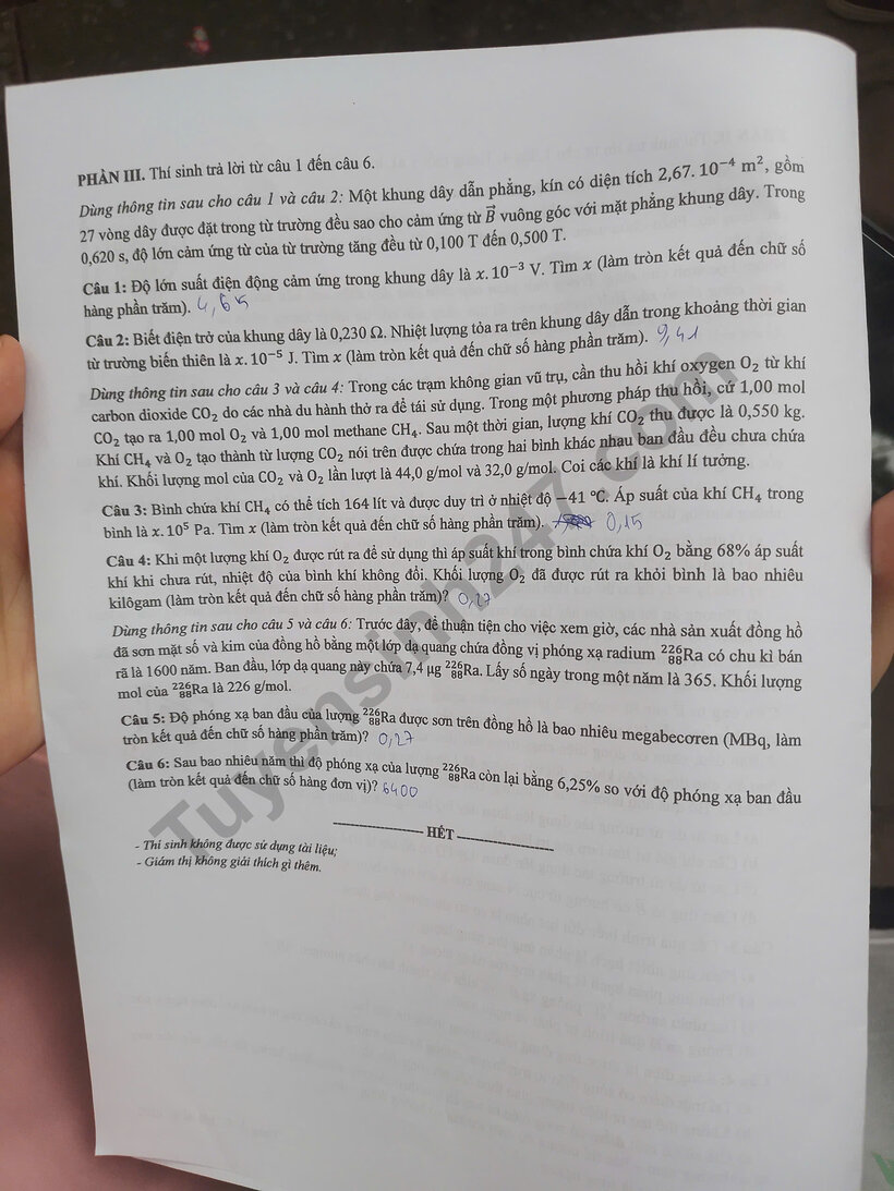 Đề thi môn Vật lý mã đề 0202 thi tốt nghiệp THPT 2025. Ảnh: Tuyensinh247.com