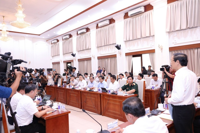 Toàn cảnh buổi họp báo