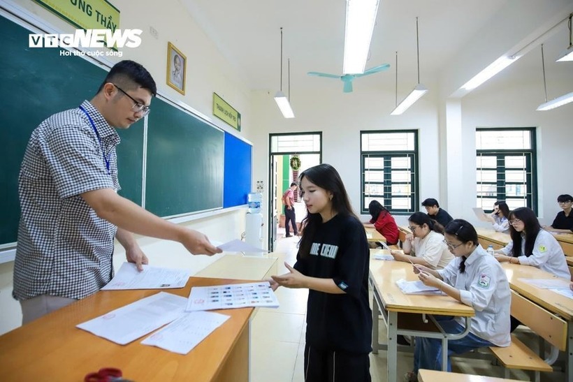 Hơn 1 triệu thí sinh trên cả nước đã hoàn thành các môn thi trong hai ngày 26-27/6, khép lại kỳ thi tốt nghiệp THPT 2025.