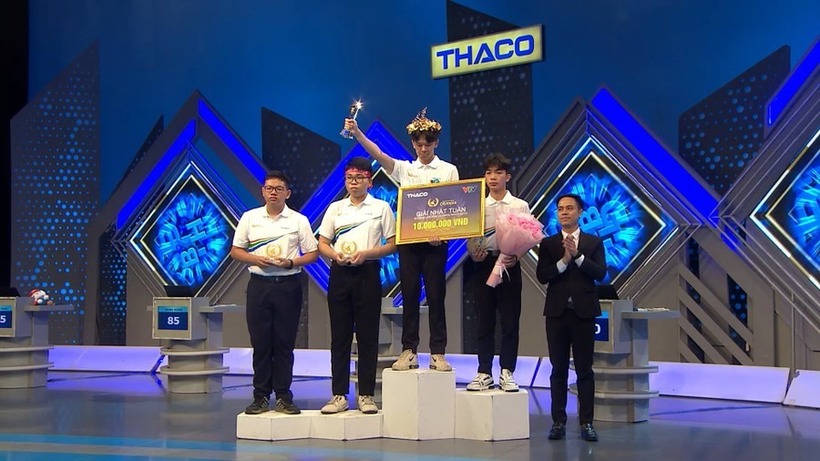 Đoàn Thanh Tùng xuất sắc giành vòng nguyệt quế. Ảnh: Giáo dục & Thời đại.