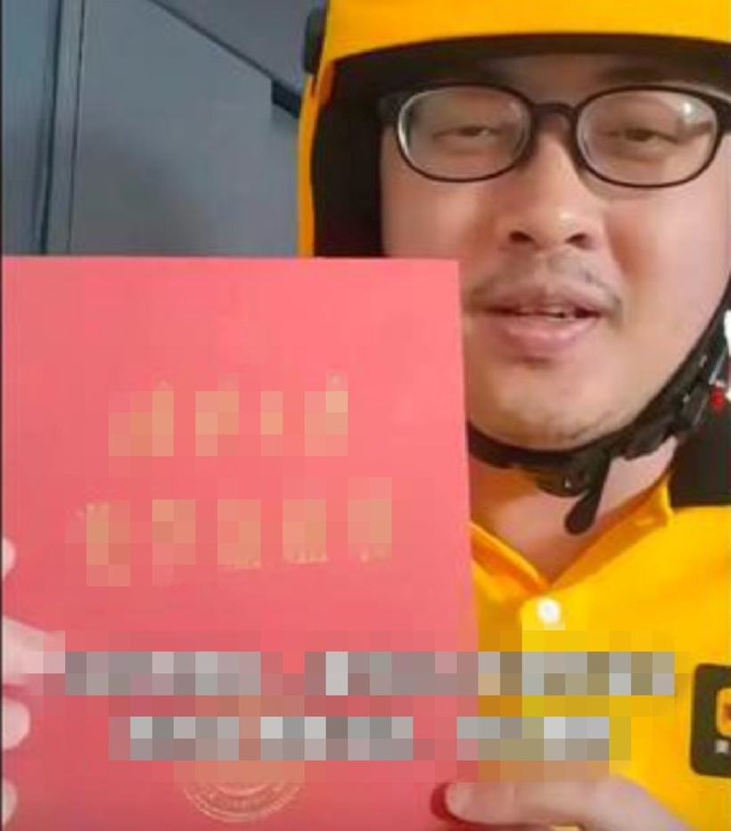 Ding từng là niềm tự hào của nhiều người Trung Quốc khi sở hữu loạt thành tích học thuật vượt trội. Ảnh: 163.