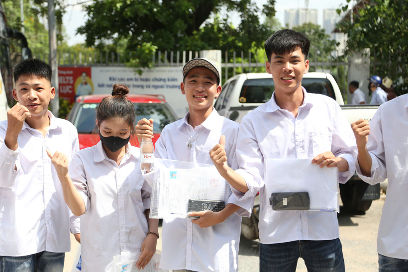 Những thí sinh tham gia kỳ thi tốt nghiệp THPT 2025. Ảnh: Hiếu Nguyễn