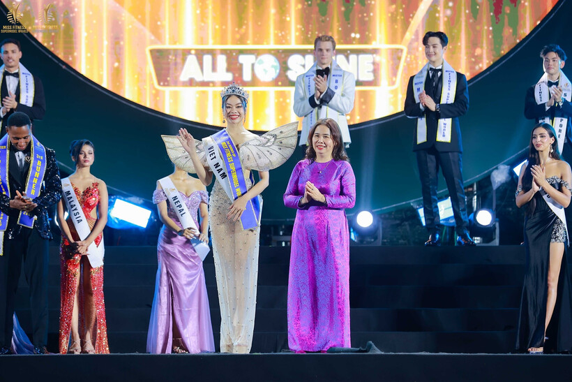 Nguyễn Ngọc Phi Khanh (đại diện Việt Nam) đoạt danh hiệu Á hậu 2 cuộc thi Hoa hậu và Nam vương siêu mẫu thể hình thế giới . Ảnh: Tri thức Trực tuyến