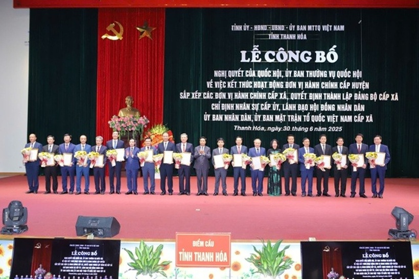 Nhiều nguyên giám đốc sở ở Thanh Hóa được điều động, bổ nhiệm giữ chức bí thư Đảng ủy xã mới sau sáp nhập.