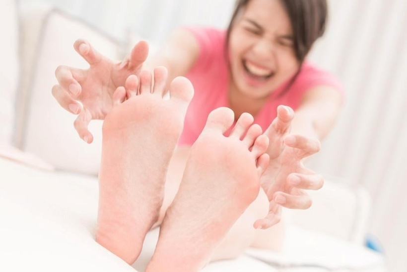 Hiện tượng tê, đau ngón chân cái có thể là dấu hiệu của bệnh viêm khớp hoặc viêm khớp dạng thấp mà bạn cần phải hết sức lưu ý. Ảnh minh họa.