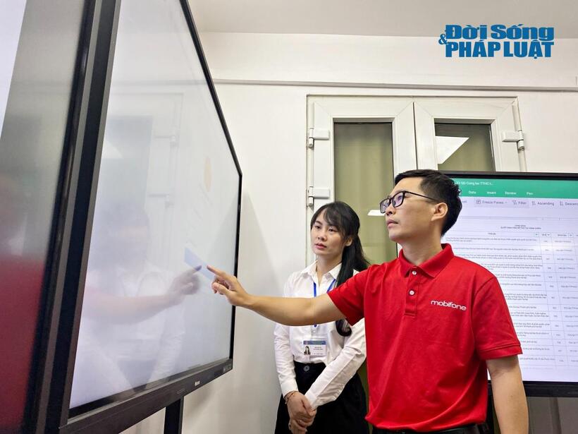 Phường Cửa Nam bố trí 3 thiết bị phục vụ công cho người dân