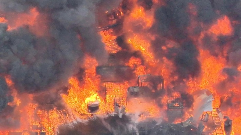 Vụ cháy xưởng phế liệu ở Hưng Yên. Ảnh: Dân Việt