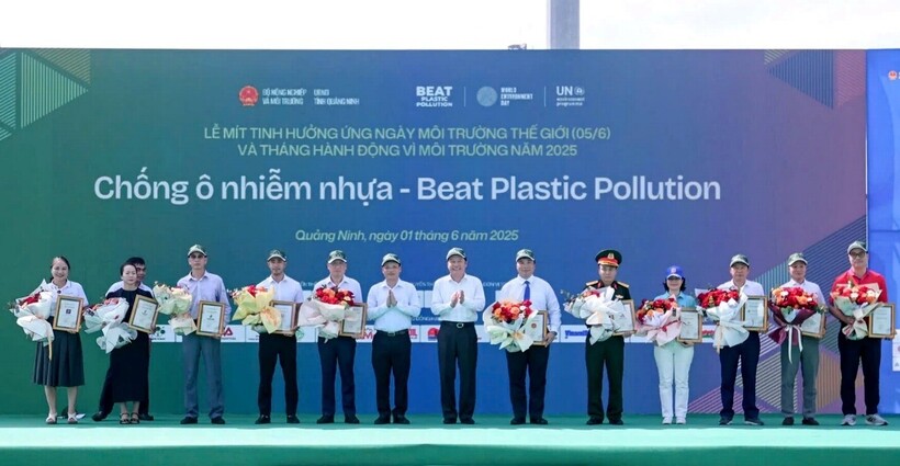PV GAS tham gia tài trợ cho các chương trình chống ô nhiễm nhựa quốc gia