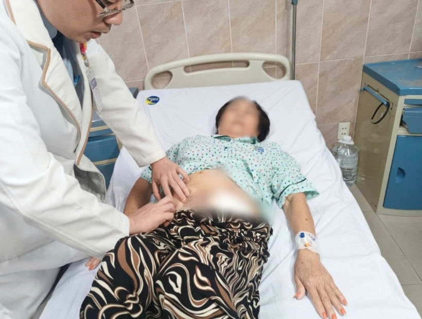 Nữ bệnh nhân sau ca phẫu thuật. Ảnh: VietNamNet