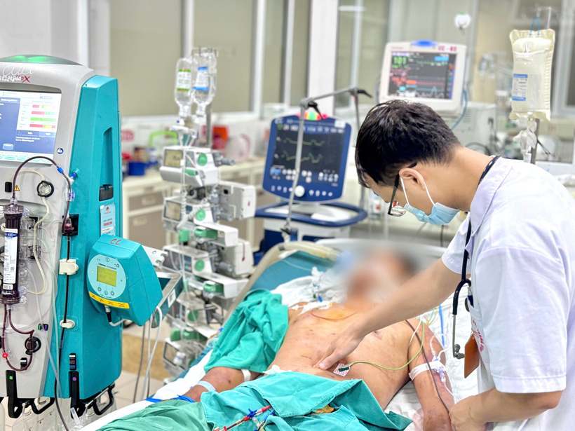 Hiện tại, tình trạng bệnh nhân rất dè dặt. Ảnh: BVCC