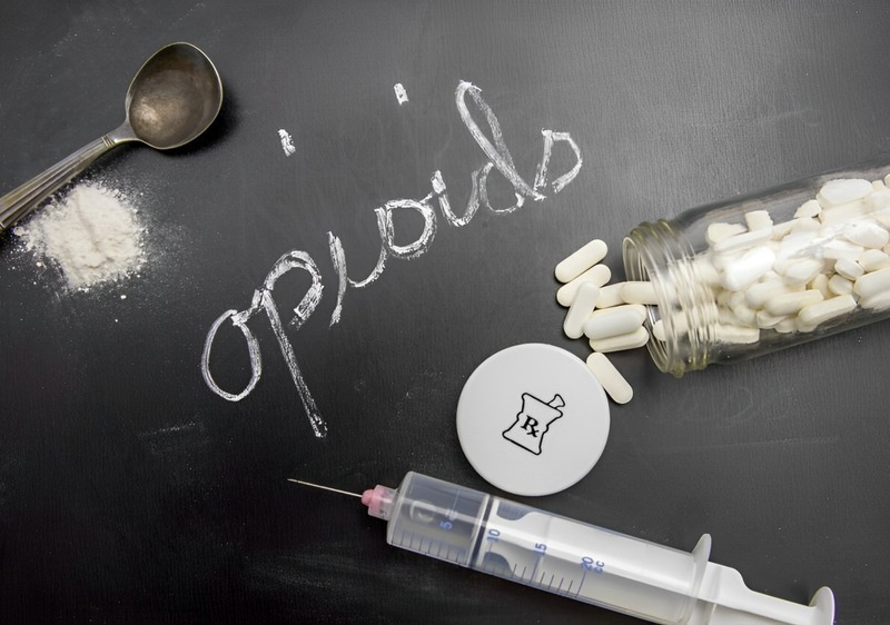 Người đàn ông ngộ độc opioid dẫn tới hôn mê, nguy kịch. Ảnh minh họa