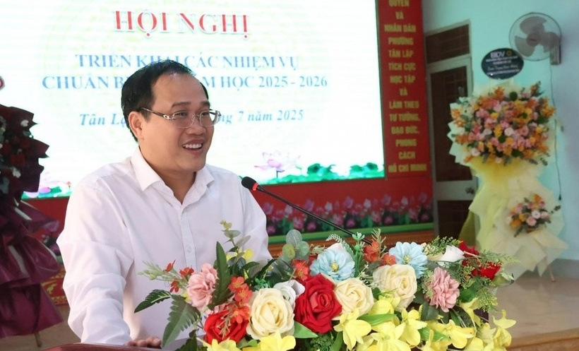Chủ tịch UBND phường Tân Lập Trần Đức Nhật phát biểu tại hội nghị. (Ảnh: Báo Đắk Lắk)