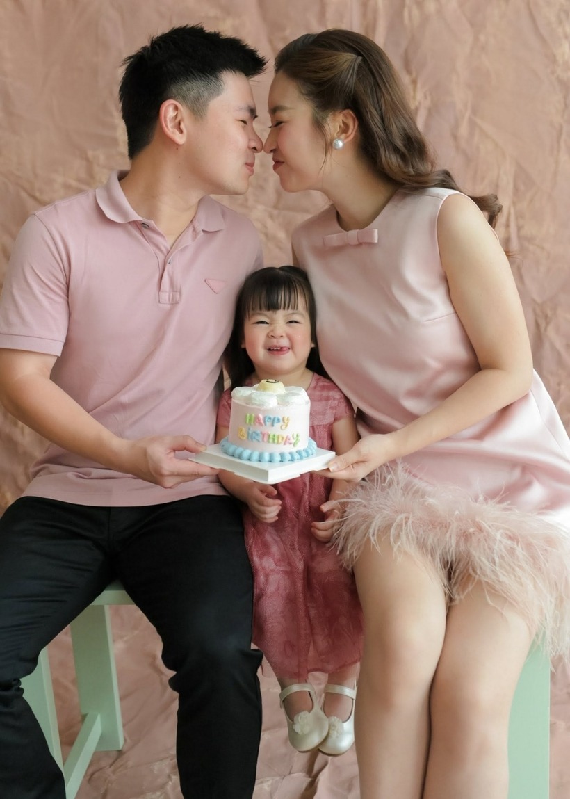 Hoa hậu Đỗ Mỹ Linh mong con gái luôn bình an, hạnh phúc, vô tư và hồn nhiên. Ảnh: FBNV