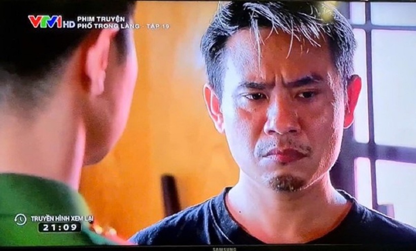 Diễn viên - Đạo diễn Lê Hoài Trung trong phim truyền hình “Phố trong làng”