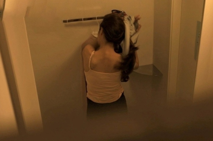 Thanh niên 27 tuổi đột nhập căn hộ nữ đồng nghiệp hơn 20 lần, chụp hơn 300 bức ảnh "bí mật". Ảnh minh họa