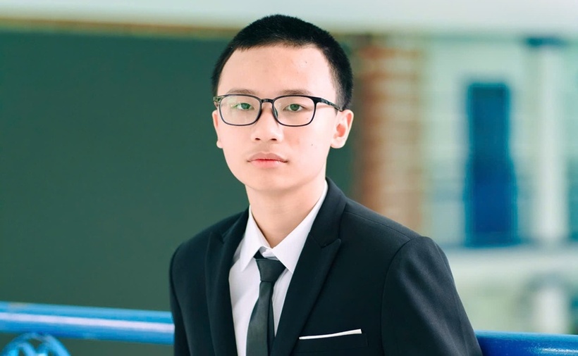 Đức Khải trong bộ kỷ yếu tốt nghiệp THCS. (Ảnh: VNE)