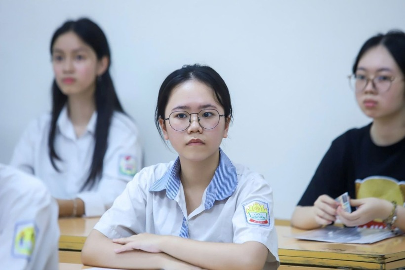 Đáp án chính thức tất cả các môn thi tốt nghiệp THPT năm 2025. Ảnh: Báo Lao động.
