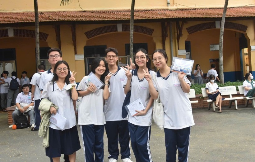 Đáp án chính thức các môn thi tốt nghiệp THPT 2025 đã được công bố. Ảnh minh họa: Người Lao Động