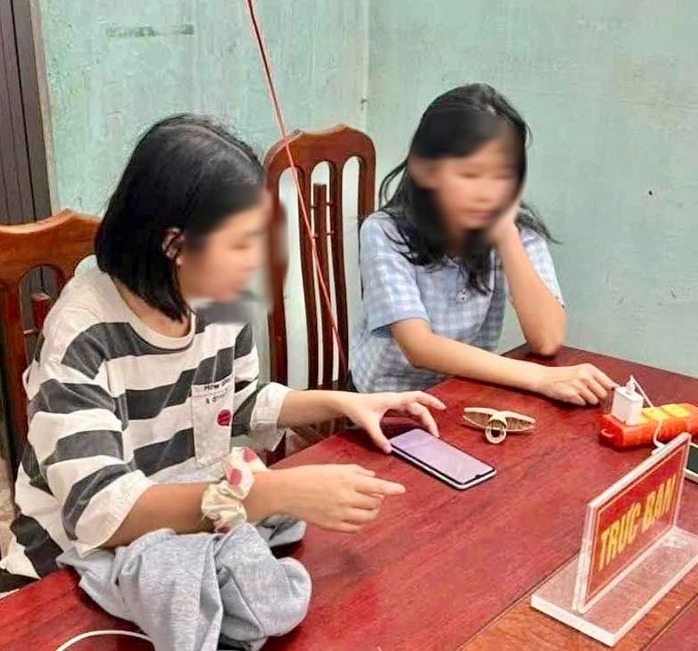 2 thiếu nữ mất liệc lạc với gia đình được tìm thấy. Ảnh: Người laod odonjg.