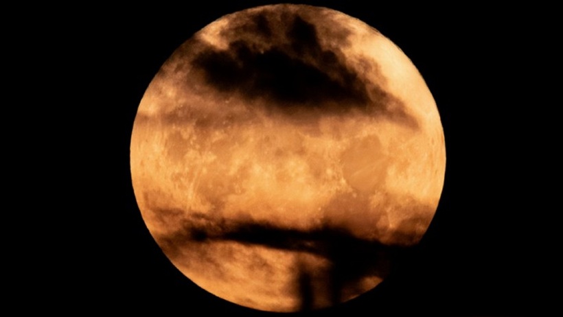 Hình ảnh Buck Moon chụp tại Hy Lạp. Ảnh: Getty Images/VTC News