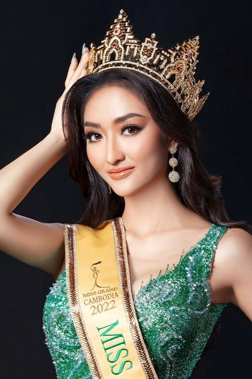 Người đẹp sở hữu gương mặt ấn tượng, chiều cao 1,77m và hình thể nóng bỏng.