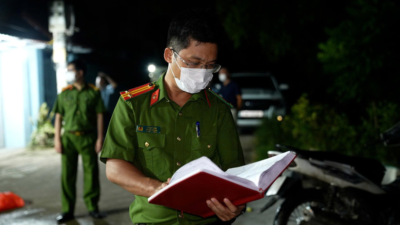 Khuyến cáo người dân chỉ nên mua thịt có nguồn gốc, dấu kiểm dịch rõ ràng; đồng thời tố giác các hành vi giết mổ, kinh doanh thịt không đảm bảo an toàn thực phẩm để cùng chung tay bảo vệ sức khỏe cộng đồng.