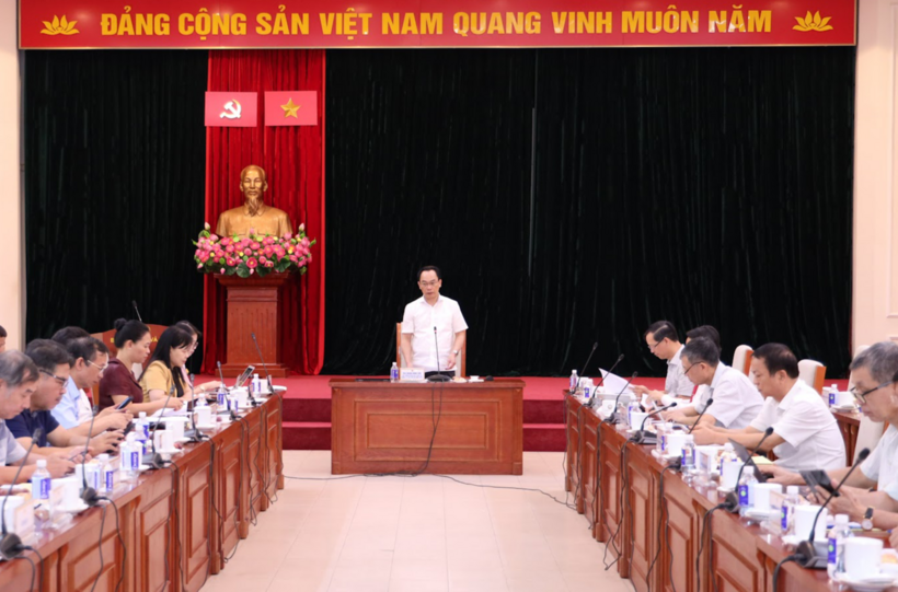Quang cảnh phiên họp. Ảnh: Báo Nhà Báo & Công Luận