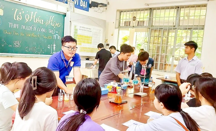 Tưởng chừng đơn giản, việc chọn 4 môn học khi bước vào lớp 10 lại là một quyết định quan trọng. Ảnh minh họa