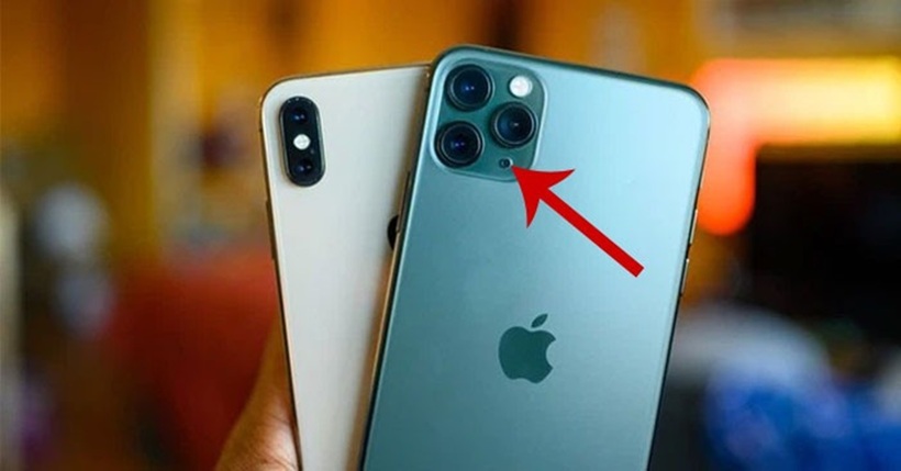 Lỗ nhỏ cạnh camera iPhone chính là một trong bốn micro thu âm được tích hợp trên iPhone. Ảnh minh họa