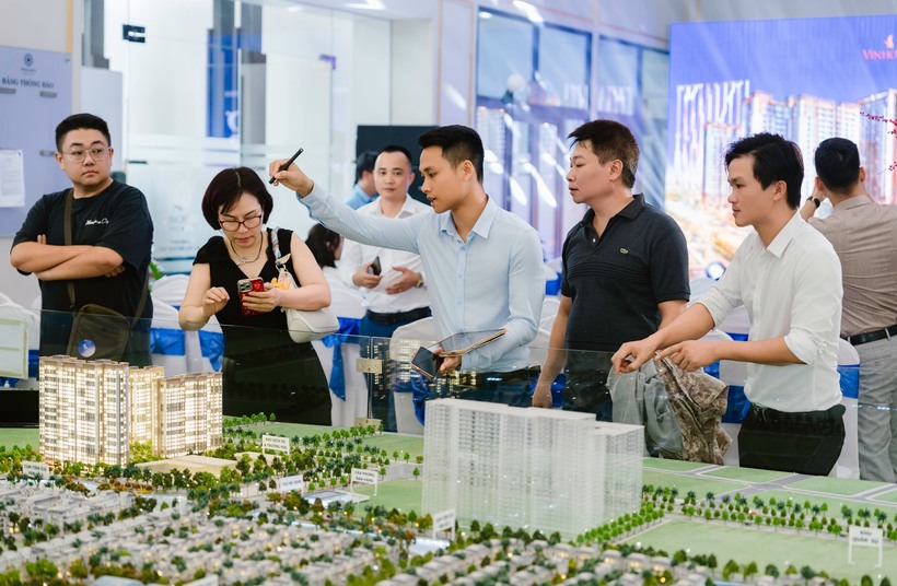 Nhờ vị trí trung tâm và thiết kế ấn tượng, tòa A1 thu hút sự quan tâm của giới thành đạt xứ Thanh