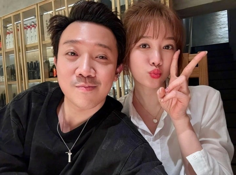 Hari Won khẳng định rằng dù cuộc sống có nhiều khó khăn nhưng cô vẫn luôn cảm thấy may mắn vì có Trấn Thành bên cạnh. Ảnh: VTC News