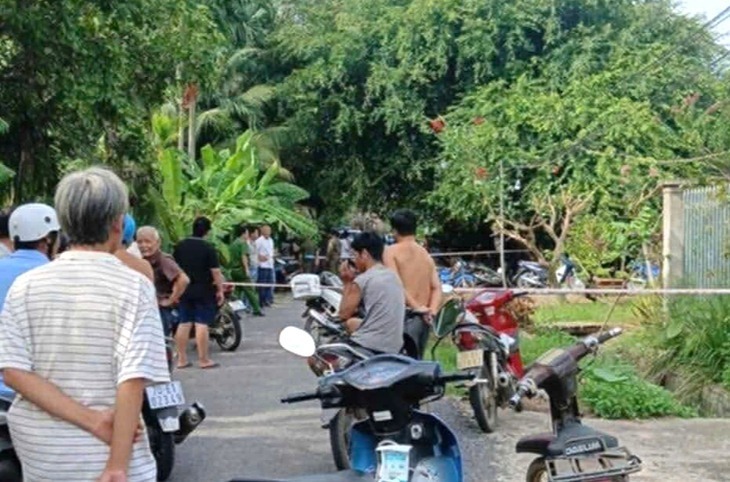Cơ quan điều tra phong tỏa hiện trường vụ án con rể sát hại mẹ vợ ở Tây Ninh. Ảnh: Tuổi trẻ