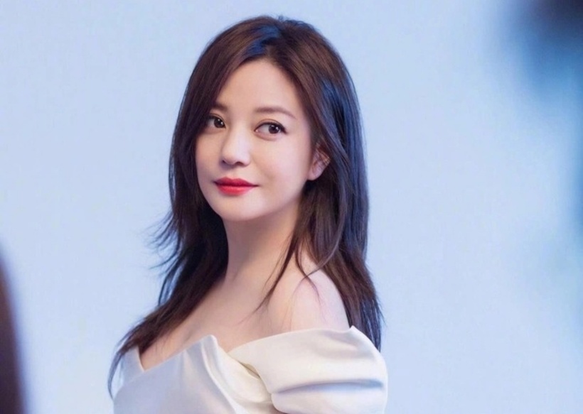 Diễn viên Triệu Vy mới đây quyết định đệ đơn kiện những cá nhân cố ý tung tin sai sự thật, bôi nhọ cô trên mạng xã hội. Ảnh: Weibo