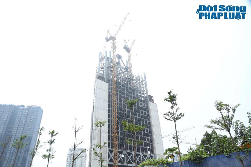 Trước đó, tại Đại hội cổ đông bất thường năm 2018, VietinBank đã trình và được cổ đông đã thông qua chủ trương đến hết năm 2020 cơ cấu lại dự án VietinBank Tower.