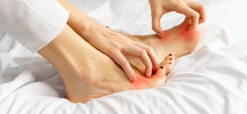 Mệt mỏi và yếu ớt vào buổi tối có thể rõ rệt hơn đối với những người bị tổn thương thận.