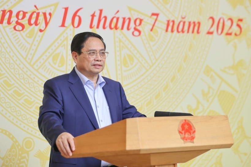 Thủ tướng Phạm Minh Chính nhấn mạnh: Tăng trưởng 8,3-8,5% năm 2025 không là 'mục tiêu bất khả thi - Ảnh: VGP/Nhật Bắc