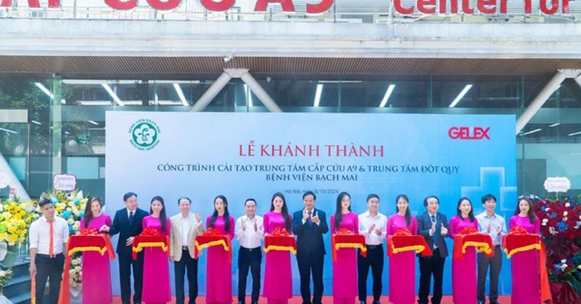 Cắt băng khánh thành Dự án cải tạo Trung tâm Cấp cứu A9 và Trung tâm Đột quỵ, Bệnh viện Bạch Mai.