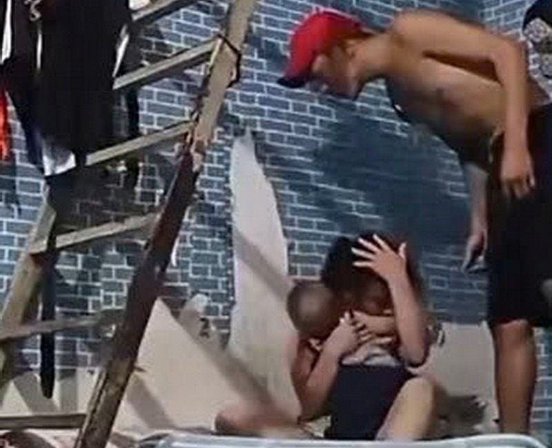 Hình ảnh ghi lại sự việc. Ảnh: Vietnamplus