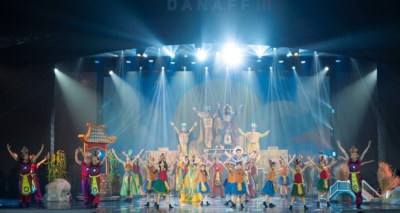 Vở nhạc kịch “The Enchanted Crossbow” tại DANAFF III (2/7/2025) là minh chứng sống động cho triết lý giáo dục khai phóng của Victoria School.