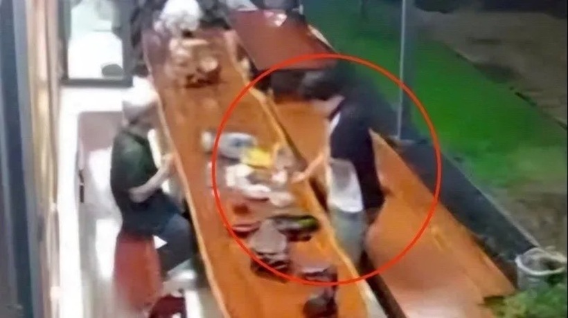 Camera ghi lại thời điểm nạn nhân gặp nạn. Ảnh: PLO