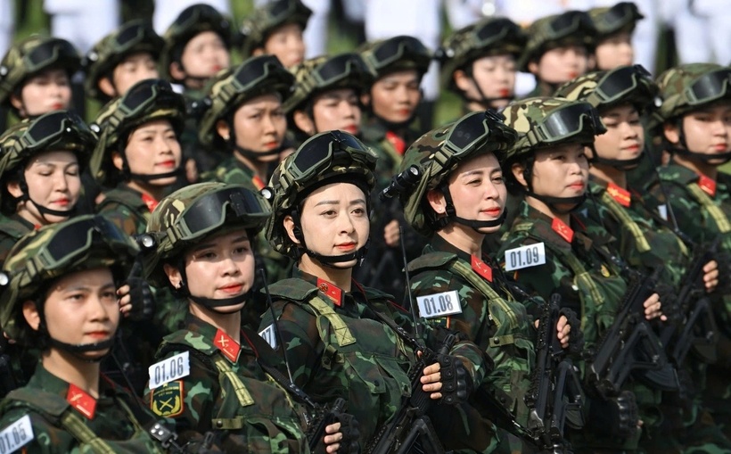 Các chiến sĩ tham gia tổng hợp luyện diễu binh Lễ kỷ niệm Quốc khánh 2/9. (Ảnh: Dân trí)