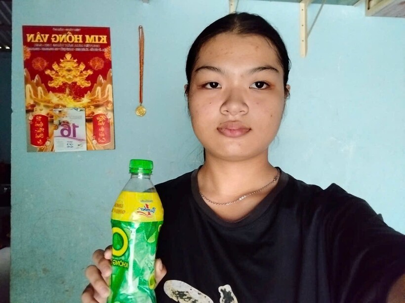 Em Nguyễn Thị Ngọc Trân trúng voucher trị giá 20 triệu nhờ giải nhiệt, giảm căng thẳng với Trà Xanh Không Độ trong mùa thi vừa qua. (Ảnh: NVCC)