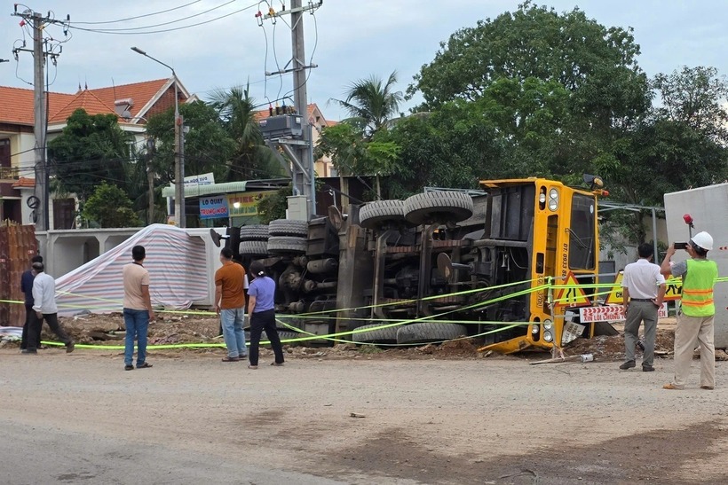 Công an tỉnh Đồng Nai cùng VKS cùng cấp đã có mặt khám nghiệm hiện trường, điều tra sự việc trên. Ảnh: Báo Dân trí.