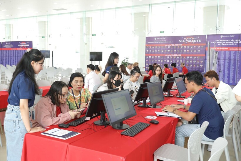 Loạt trường đại học Văn Hiến, Văn Lang, công bố điểm tuyển sinh và chính sách hỗ trợ - 5