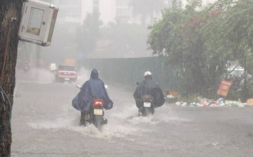 Sở GD&ĐT Hà Nội lưu ý công tác bảo quản bài thi tốt nghiệp THPT 2025 khi bão Wipha đổ bộ.