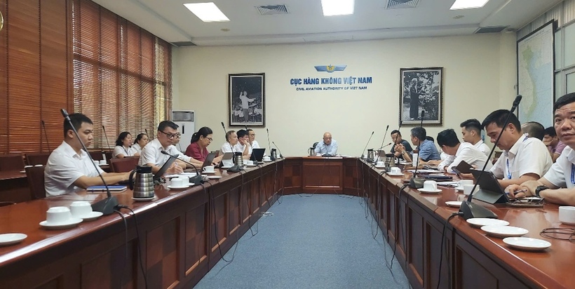 Tại cuộc họp, Phó Cục trưởng Cục Hàng không Việt Nam Hồ Minh Tấn đề xuất các đơn vị điều chỉnh, thống nhất kế hoạch hành động nhằm đảm bảo an toàn tuyệt đối cho hoạt động bay, hành khách, tàu bay và các trang thiết bị, cơ sở hạ tầng