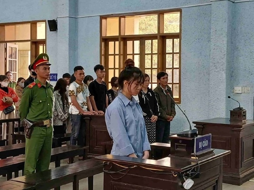 Hình ảnh phiên xét xử. Ảnh: Lao động