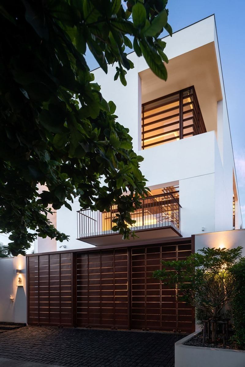 Nhà 8×8 mái bằng có phần mái được đổ bê tông phẳng vững chắc vô cùng bền bỉ theo thời gian. Ảnh minh họa.