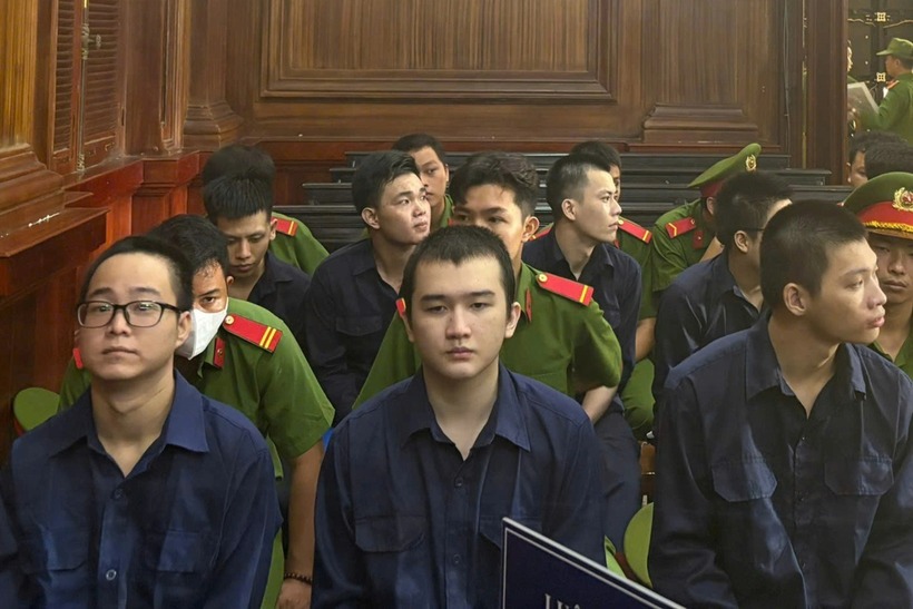 Các bị cáo tại tòa. (Ảnh: Dân trí)